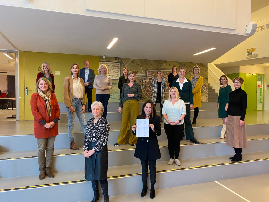 Ondertekening-mantelzorgakkoord-10-nov-2021-1024x768